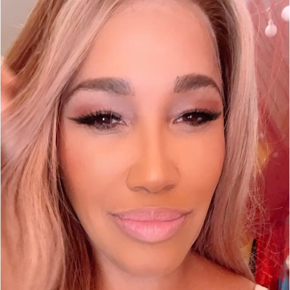 New BELLAMI TOKYO STYLEZ HUMAN HAIR EYE CANDY WIG 32" - Picture 6 of 9